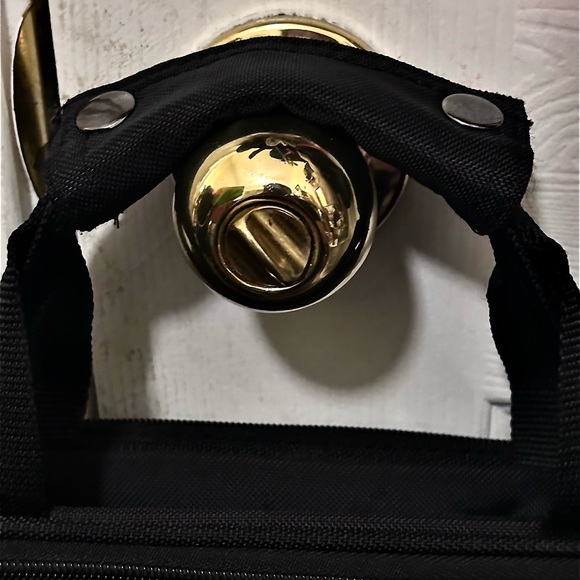 Black Targus Laptop multiple functions case! - Picture 15 of 17